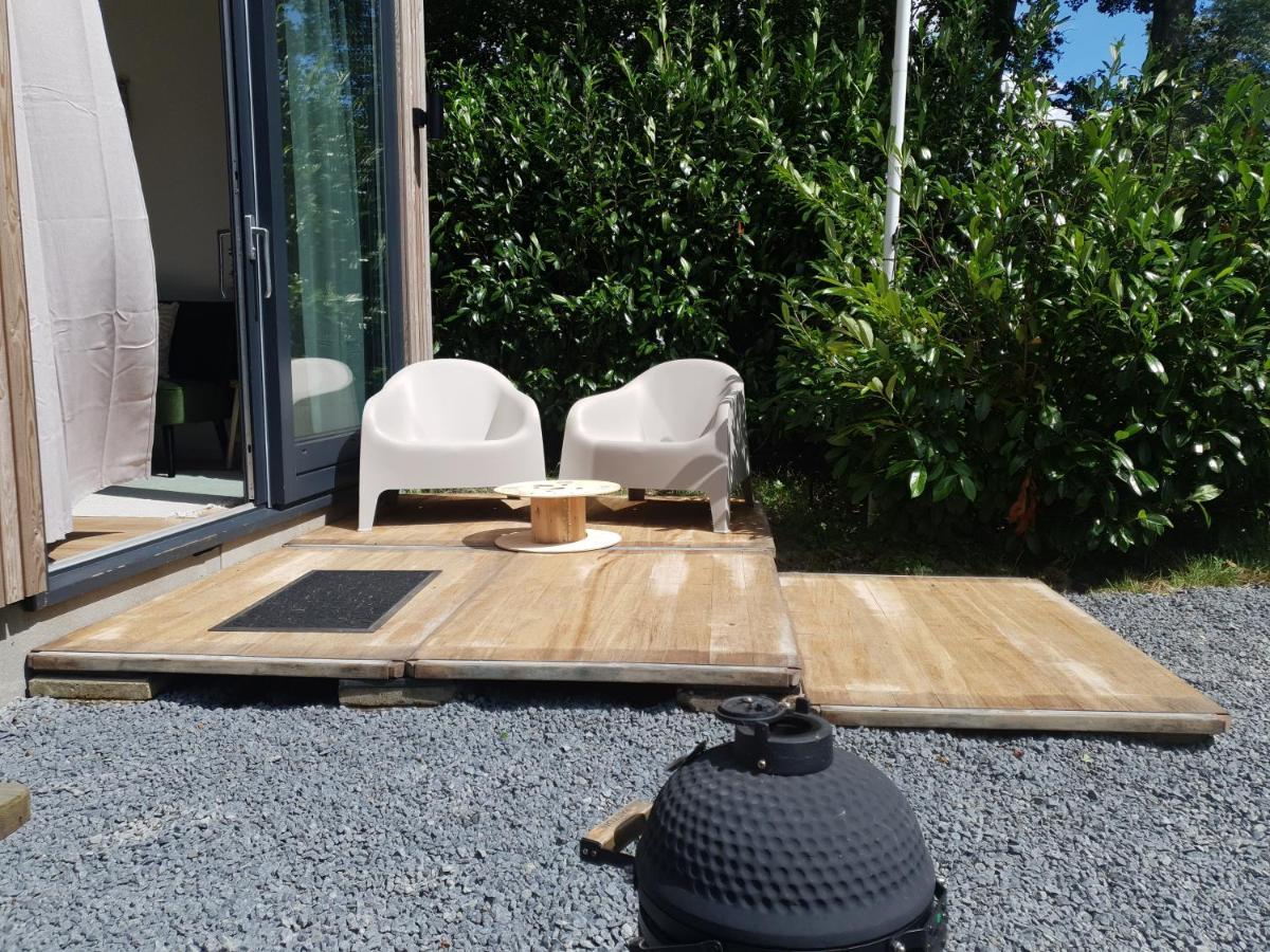 Modern Tiny House Op Rustig Watersportpark Βίλα Elahuizen Εξωτερικό φωτογραφία