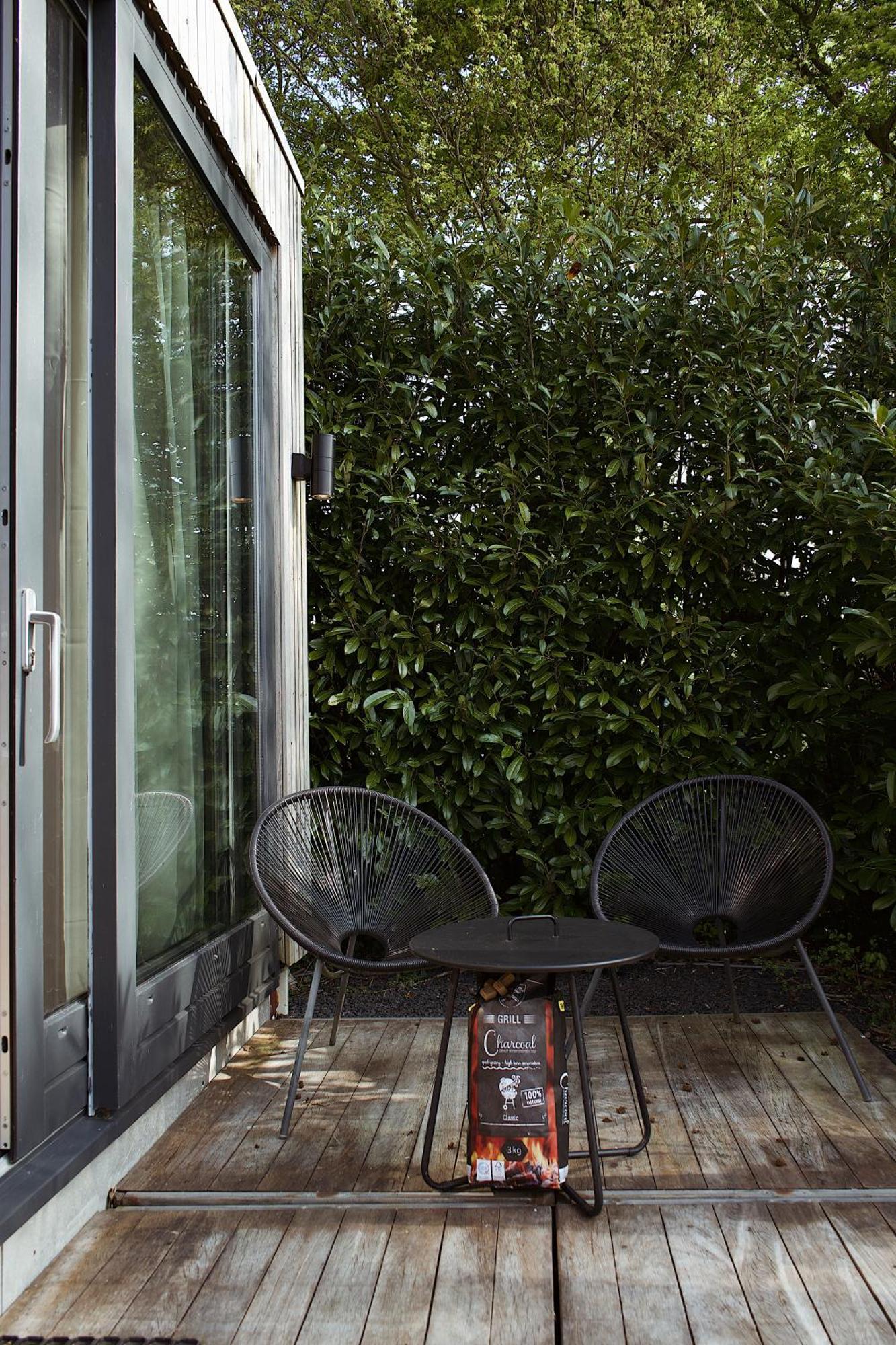 Modern Tiny House Op Rustig Watersportpark Βίλα Elahuizen Εξωτερικό φωτογραφία